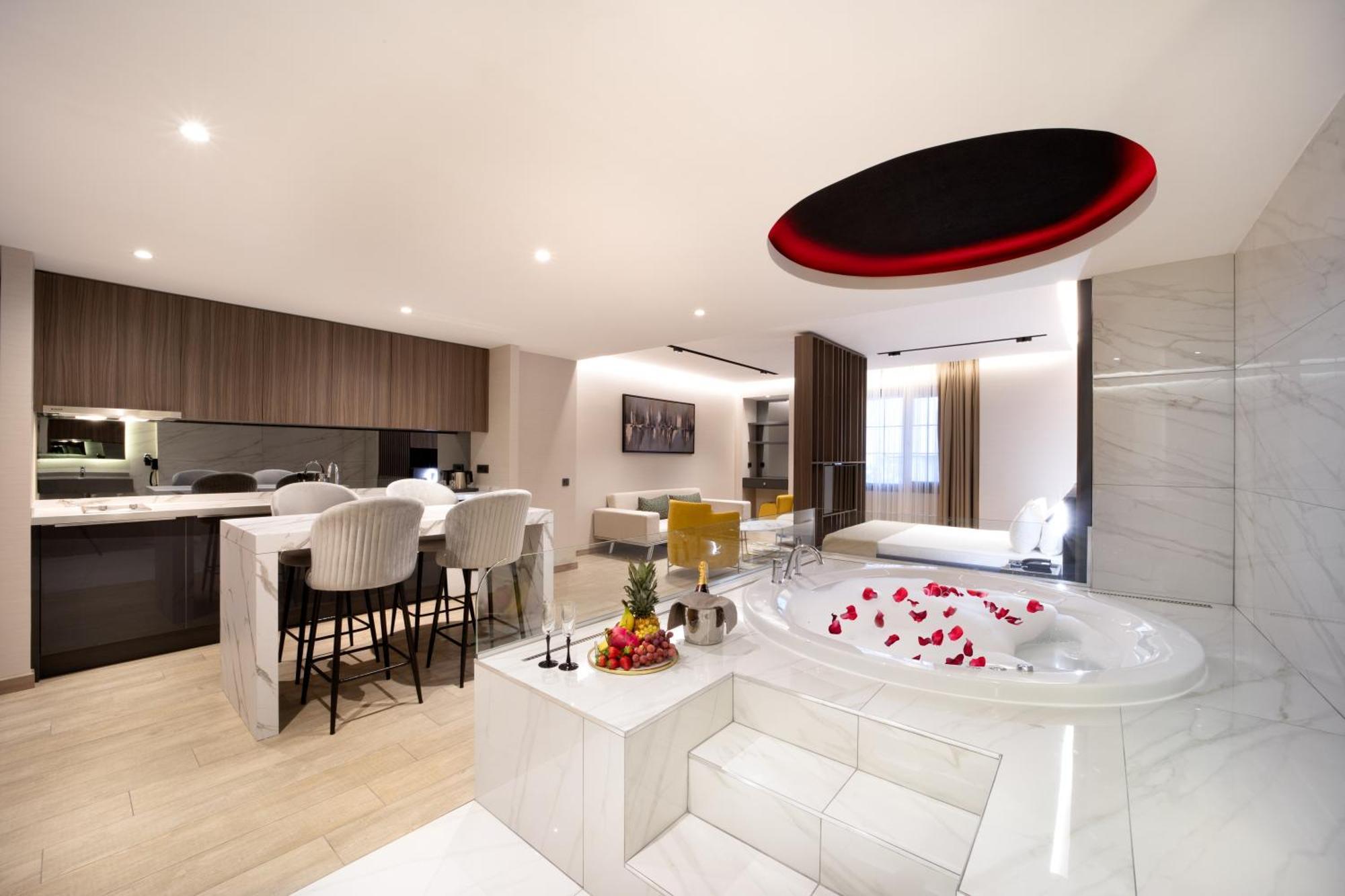 Nish Palace Besiktas อิสตันบูล ภายนอก รูปภาพ